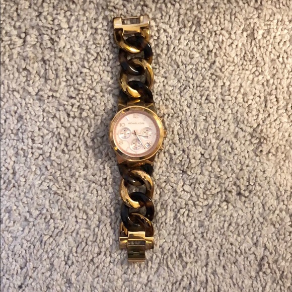 Micheal kors watch - Picture 1 of 2